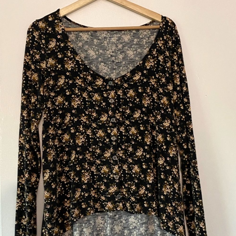 American Eagle Soft & Sexy Floral Slub Tee